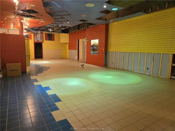 Sudbury, ON P3C 1S8,40 ELM ST #104