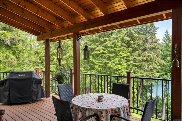 Quadra Island, BC V0P 1H0,1646 Kanish View Dr