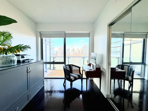 Toronto C08, ON M5A 0E2,390 Cherry ST #2202