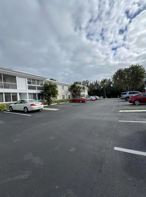 Fort Lauderdale, FL 33308,6447 Bay Club Dr #2