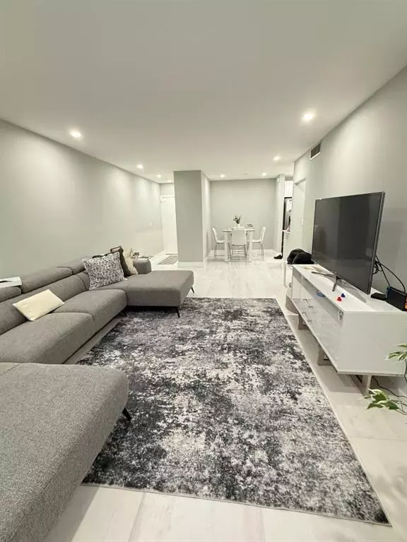 Fort Lauderdale, FL 33308,2191 NE 68th St #403