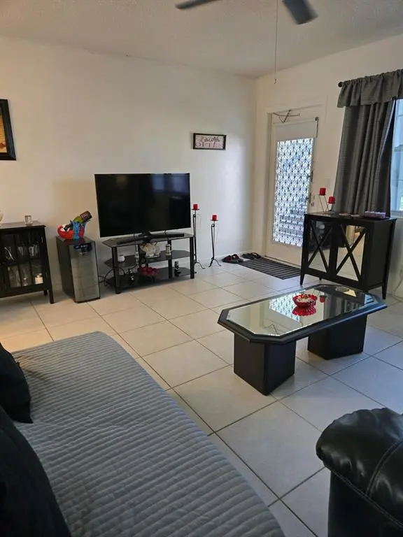 Deerfield Beach, FL 33442,30 Islewood B #30