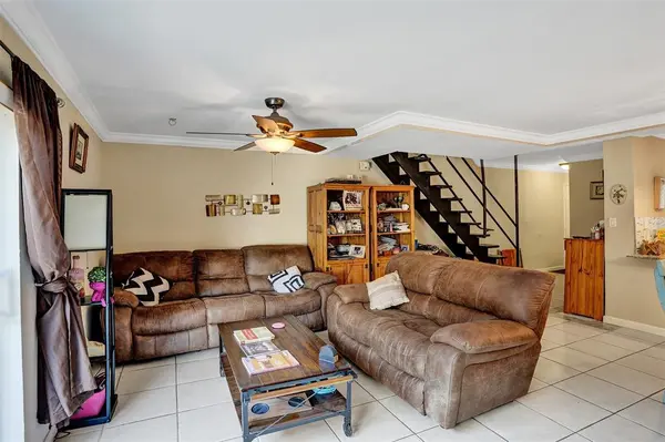 Coral Springs, FL 33065,10291 NW 33RD ST #2