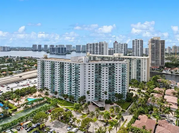 Sunny Isles Beach, FL 33160,19380 Collins Ave #506