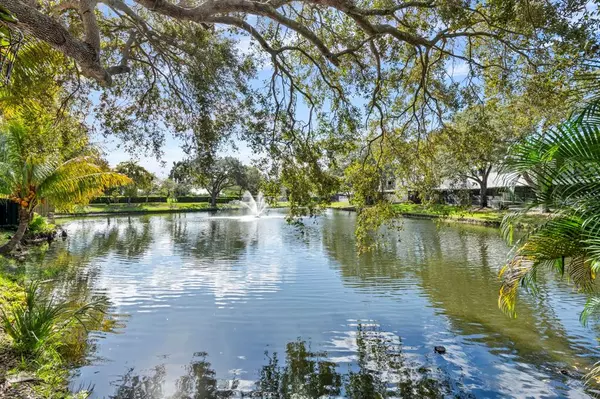 Plantation, FL 33324,9838 Fairway Cove Ln