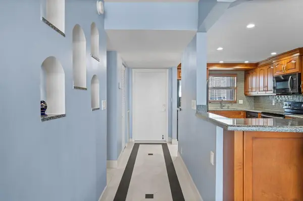 Fort Lauderdale, FL 33304,511 Bayshore Dr #904