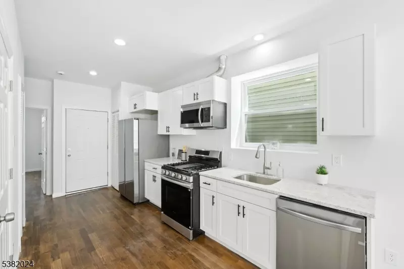 196 Malvern St, Newark City, NJ 07105