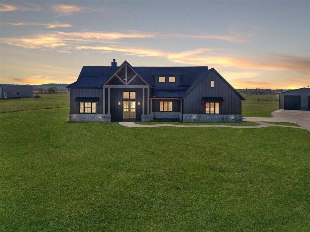 170 Dollie Road, Grandview, TX 76064