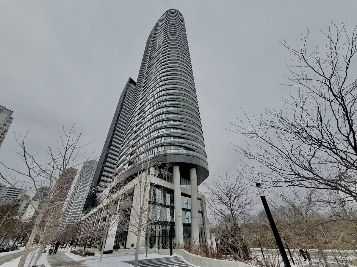 Toronto C08, ON M4W 0B3,585 Bloor ST E #2723
