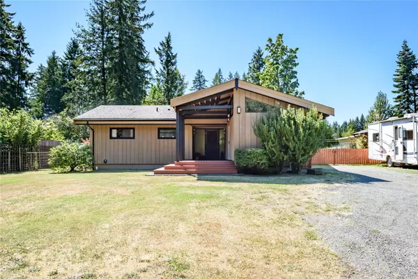 6661 Island Hwy N, Merville, BC V0R 2M0