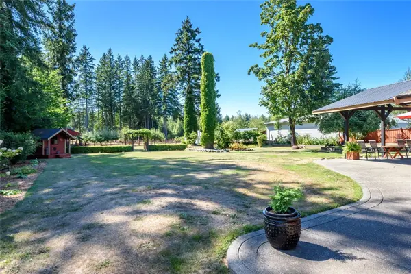 Merville, BC V0R 2M0,6661 Island Hwy N