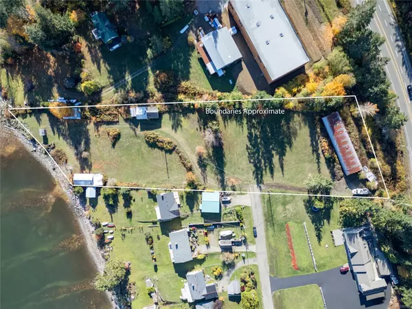 Royston, BC V9N 9S3,4976 David Rd