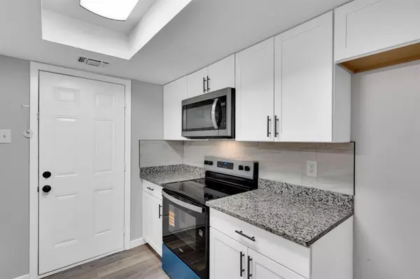 Grand Prairie, TX 75052,125 W Mountain Creek Drive #16