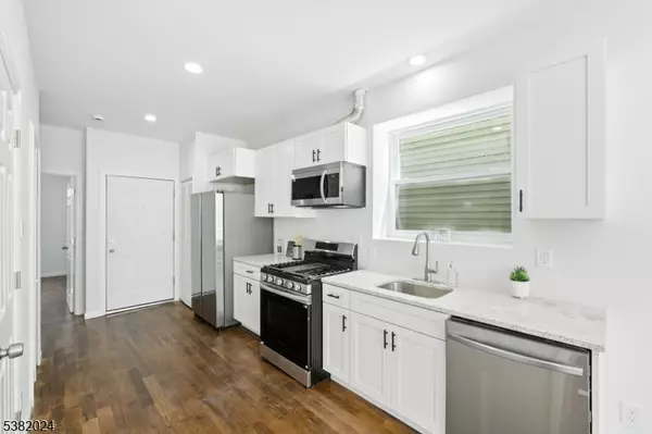 196 Malvern St, Newark City, NJ 07105