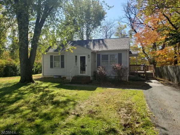 119 Water St, Newton Town, NJ 07860