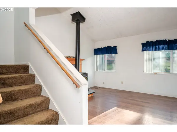 Wood Village, OR 97060,23932 NE POPLAR CT