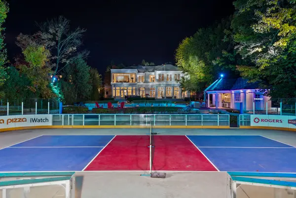 180 Sandringham DR, Toronto C07, ON M3H 1E3