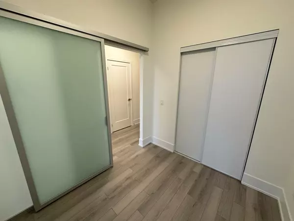 Toronto C08, ON M5C 0B7,89 Church ST #5106