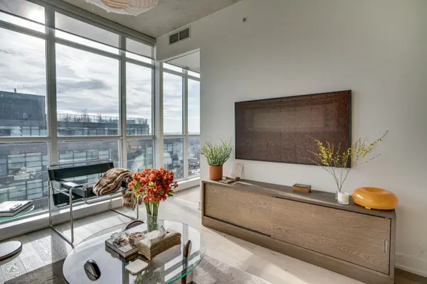 1190 Dundas ST E #1011, Toronto E01, ON M4M 0C5