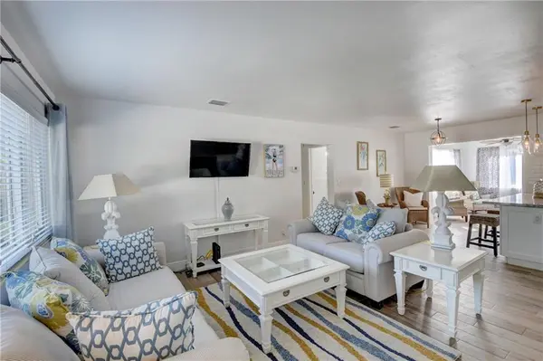 Delray Beach, FL 33444,10 S Swinton Cir