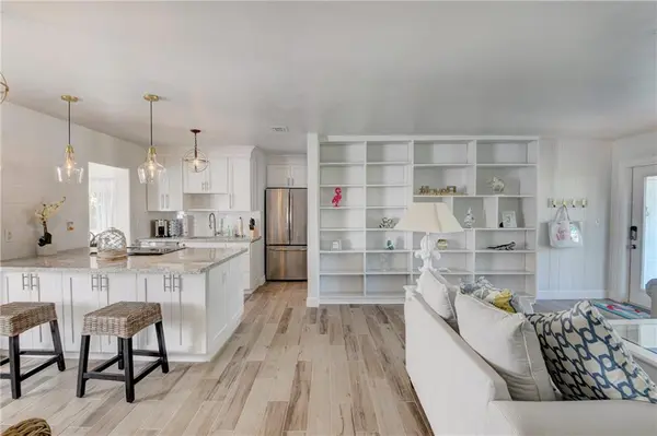 Delray Beach, FL 33444,10 S Swinton Cir