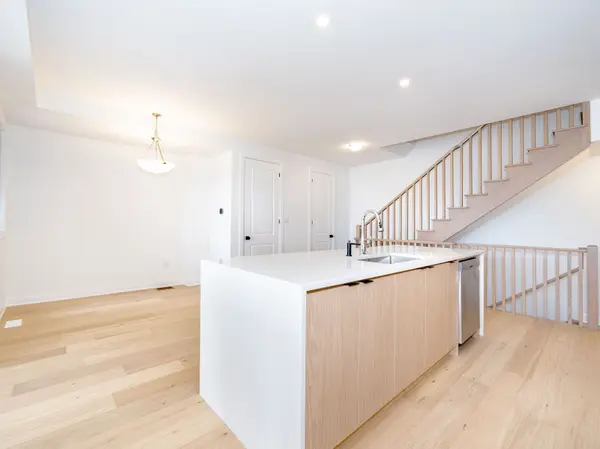 Markham, ON L6C 3M4,46 Azure DR