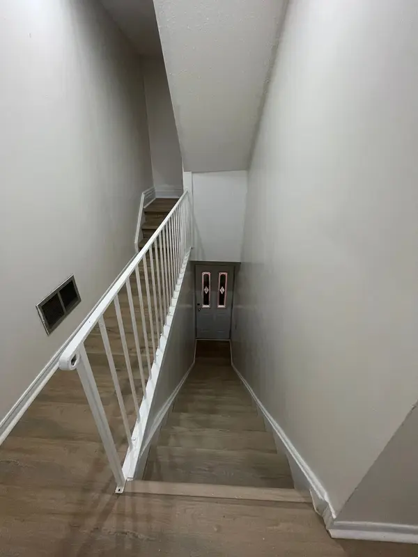 Toronto W02, ON M6H 3P2,700 Brock AVE