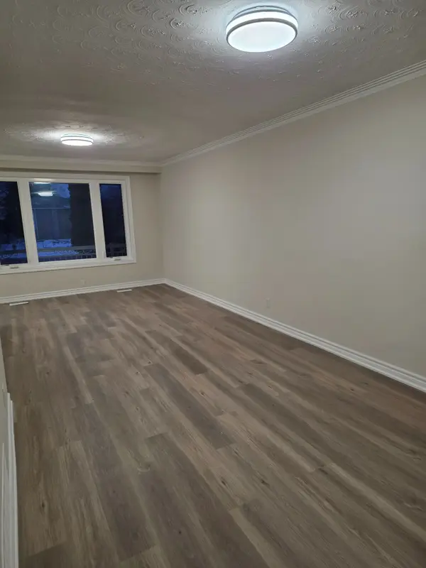 Toronto W10, ON M9V 2B8,49 Elmvale CRES