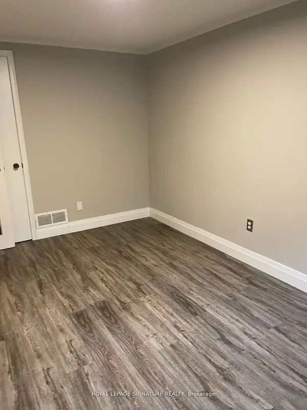 Mississauga, ON L5E 1Z1,1566 Northmount AVE #Lower