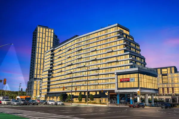 Mississauga, ON L5M 2T1,2485 Eglinton AVE W #1415