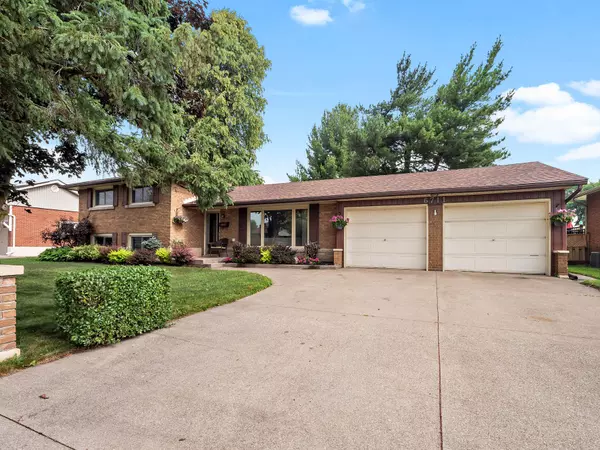 Niagara Falls, ON L2J 1X5,6711 MCMICKING ST