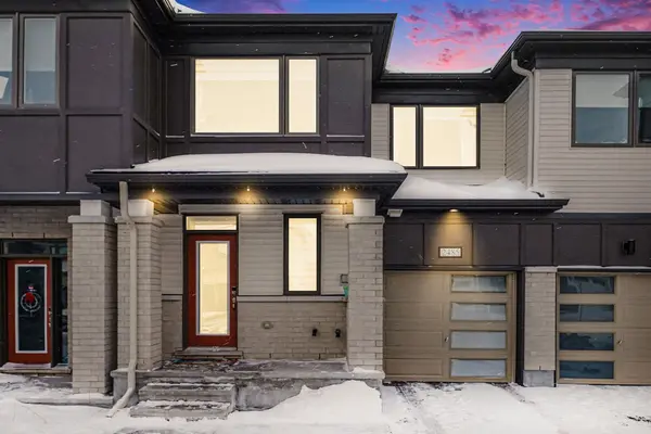 2485 Watercolours WAY, Barrhaven, ON K2J 7B1