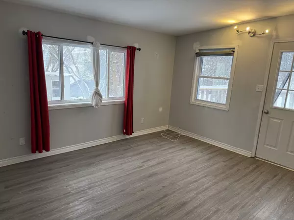 Brighton, ON K0K 1H0,20 Oliphant ST