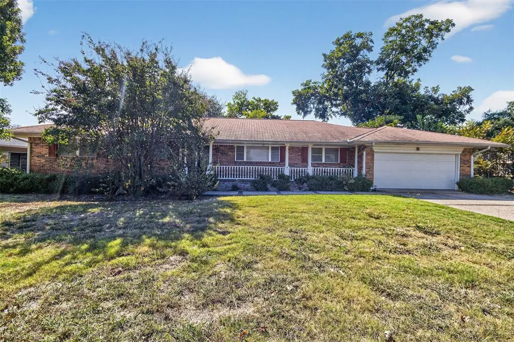 Dallas, TX 75230,6606 Royal Lane