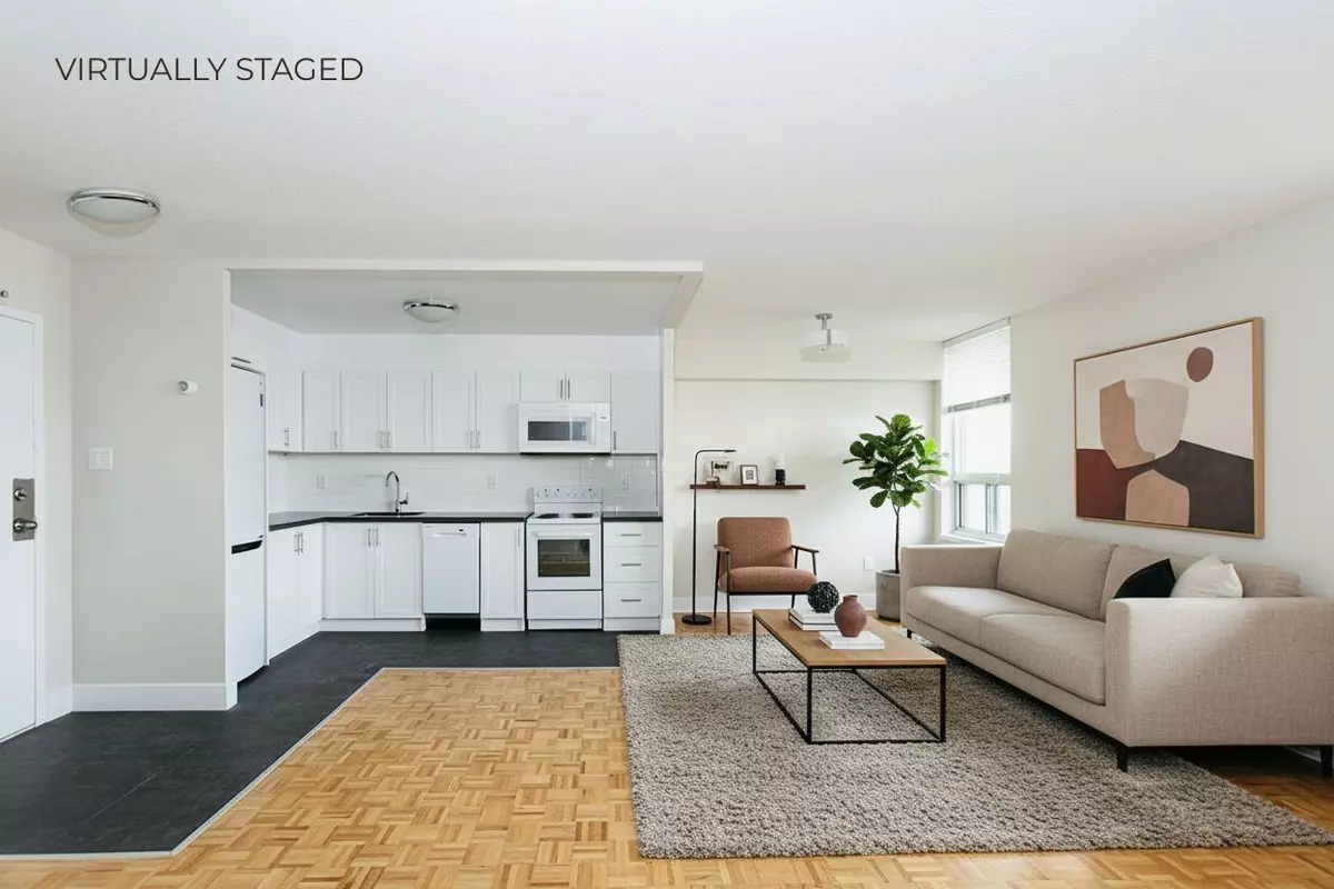 Toronto C03, ON M5P 3L3,1500 Bathurst ST #601