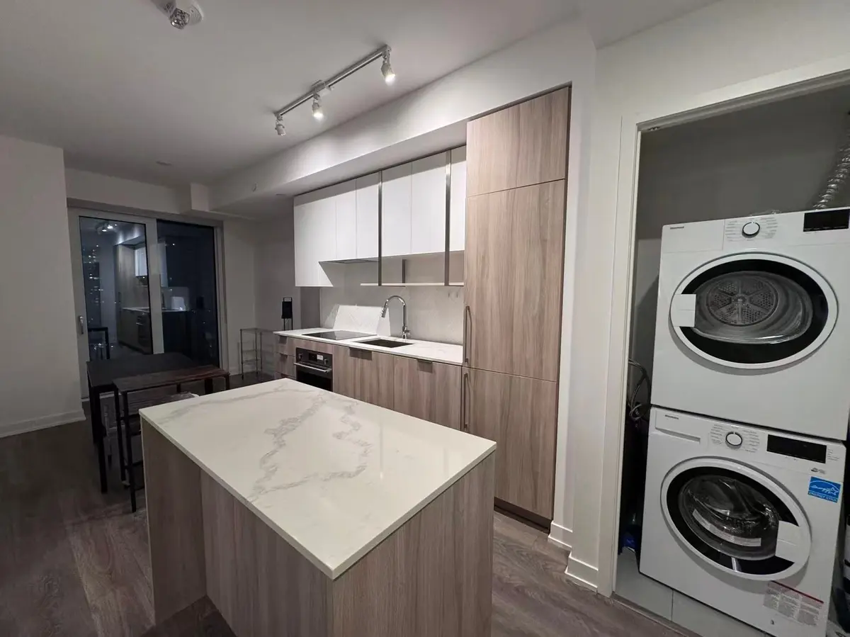 Toronto C14, ON M2N 0L4,15 Holmes AVE #1007