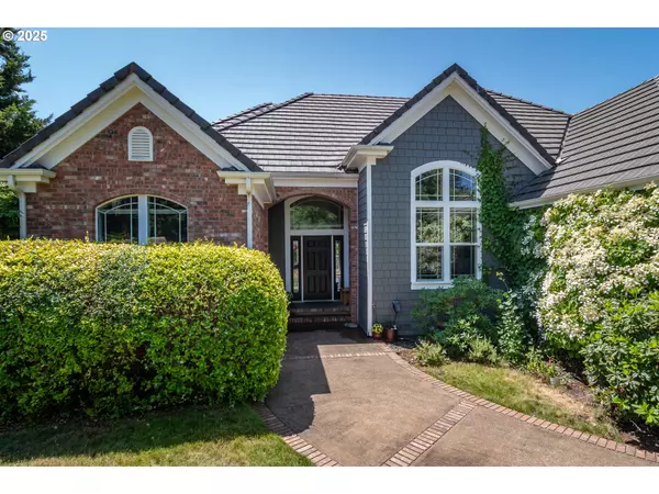 Roseburg, OR 97471,295 FAIRWAY VILLAGE LN