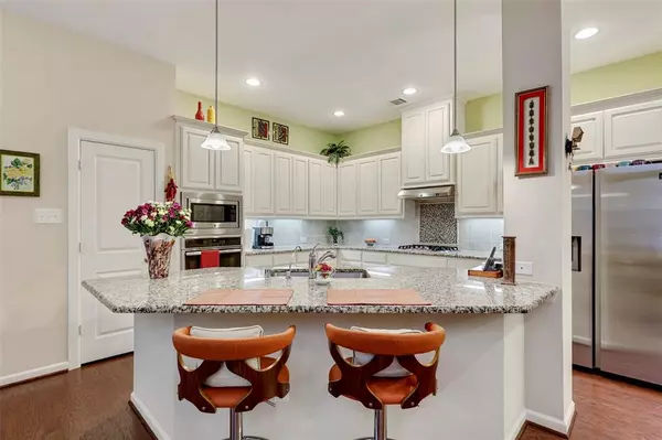 Irving, TX 75039,6639 Deleon Street