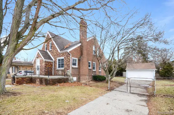 15065 Lincoln AVE, Eastpointe, MI 48021