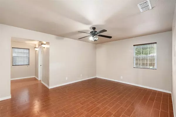 Fort Worth, TX 76116,8308 Doreen Avenue