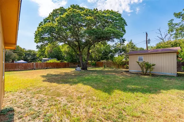 Fort Worth, TX 76116,8308 Doreen Avenue