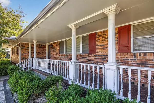 Dallas, TX 75230,6606 Royal Lane