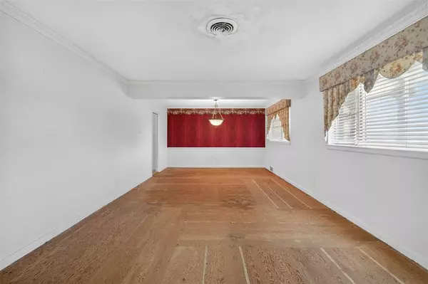 Dallas, TX 75230,6606 Royal Lane