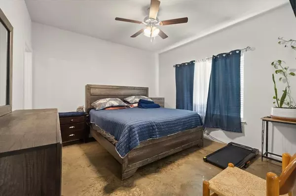 Alvarado, TX 76009,213 S Baugh Street