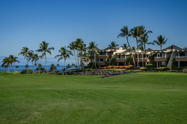 68-1050 MAUNA LANI DR #D106, Kamuela, HI 96743