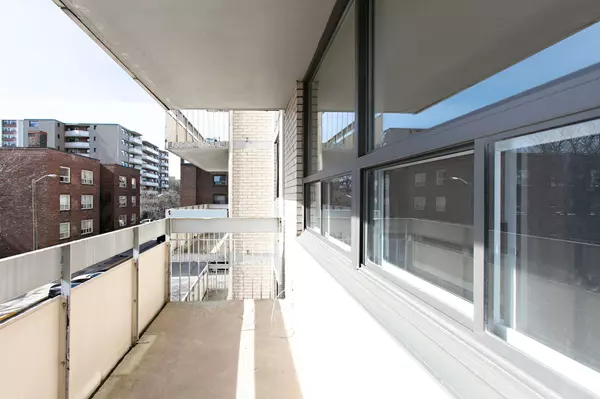 Toronto C03, ON M5P 3L3,1500 Bathurst ST #601