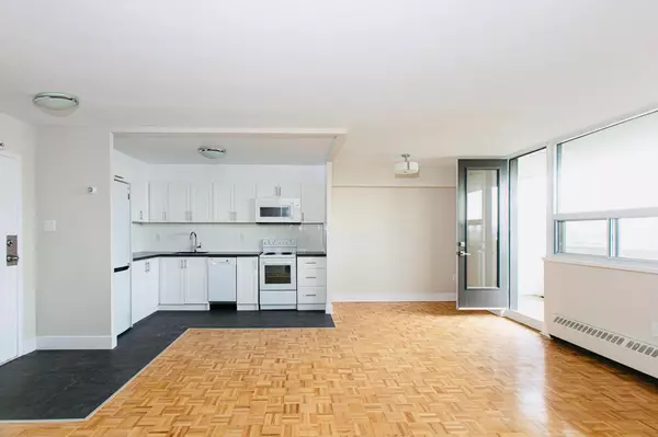 Toronto C03, ON M5P 3L3,1500 Bathurst ST #1008