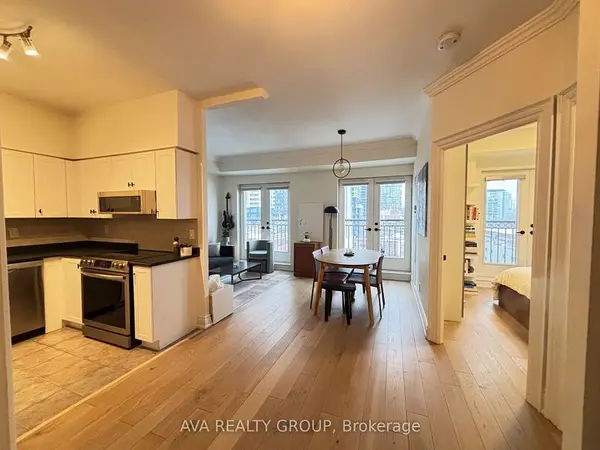 Toronto C08, ON M5C 3H5,120 Lombard ST #907