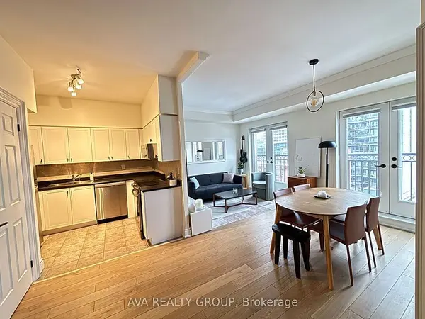 Toronto C08, ON M5C 3H5,120 Lombard ST #907