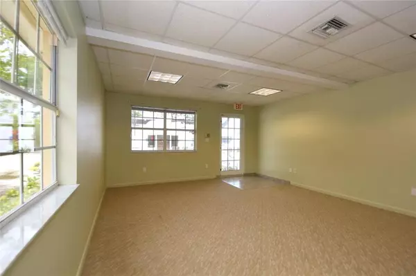 Wilton Manors, FL 33305,2448 NE 13th Ave